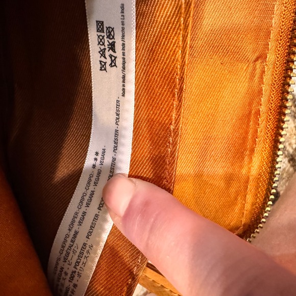 Free People Vegan Orange Faux Leather Zip Around Wristlet Wallet Clutch Studded - Picture 3 of 8